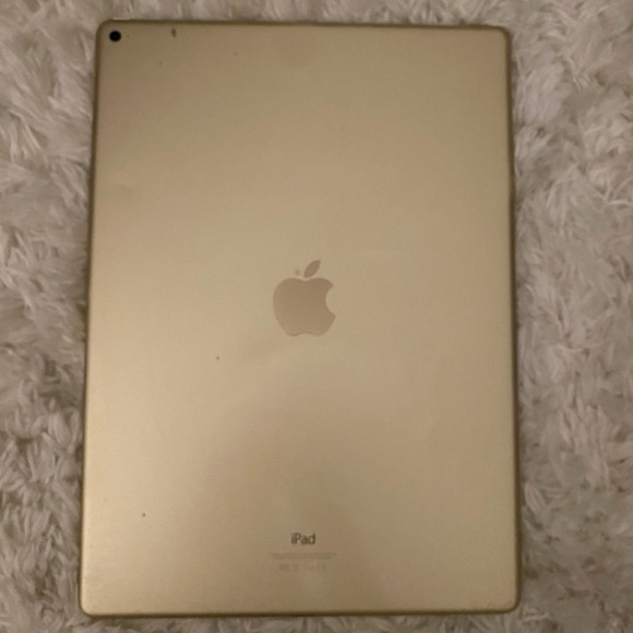 iPad Pro (12.9-inch) Gold